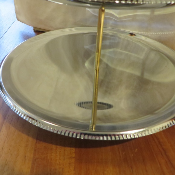 Chrome 3 Tier Tidbit Tray - Picture 3 of 8
